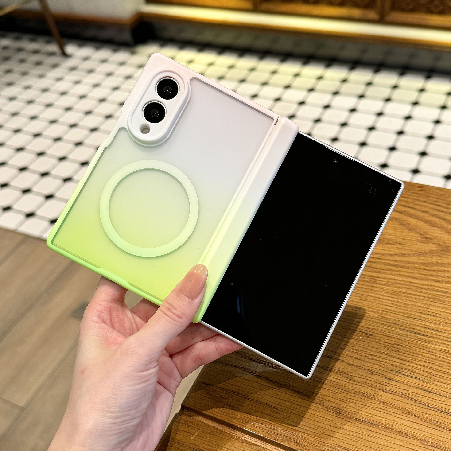 Funda Magnética Transparente M - Gradient Color Case reseña y precio