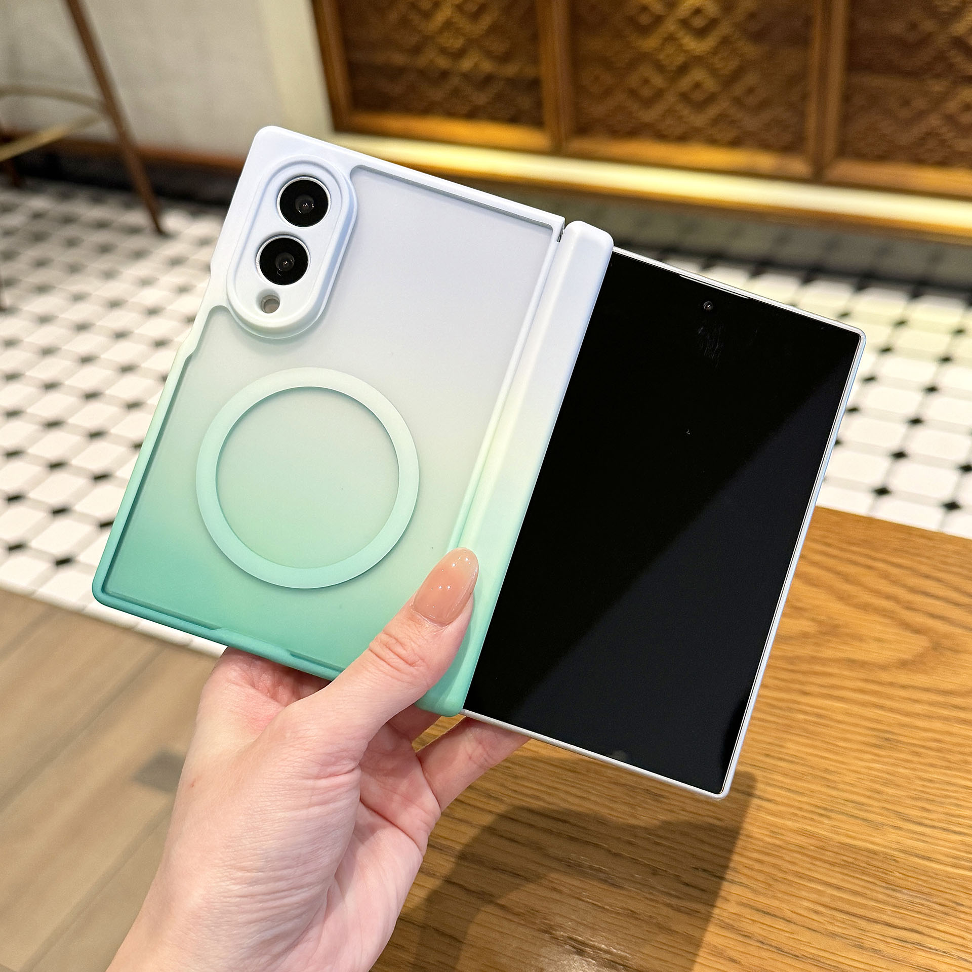 Funda Magnética Transparente M - Gradient Color Case reseña y precio