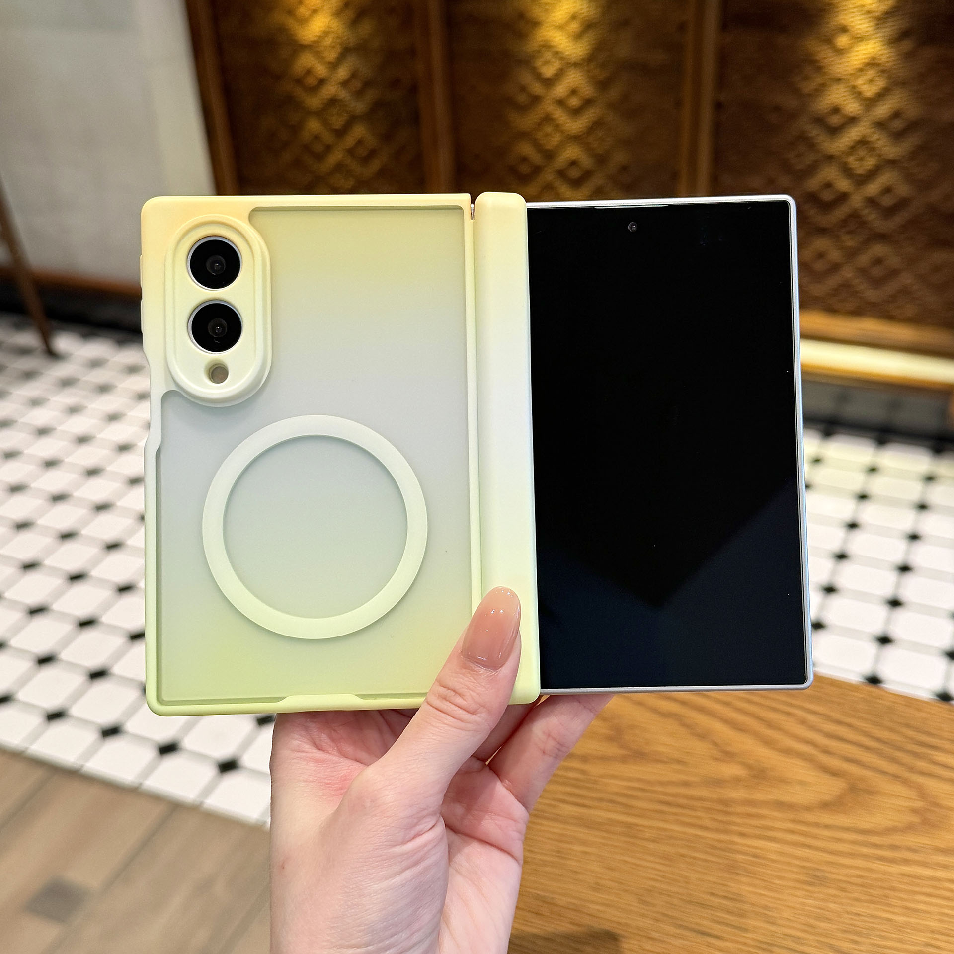 Funda Magnética Transparente M - Gradient Color Case reseña y precio